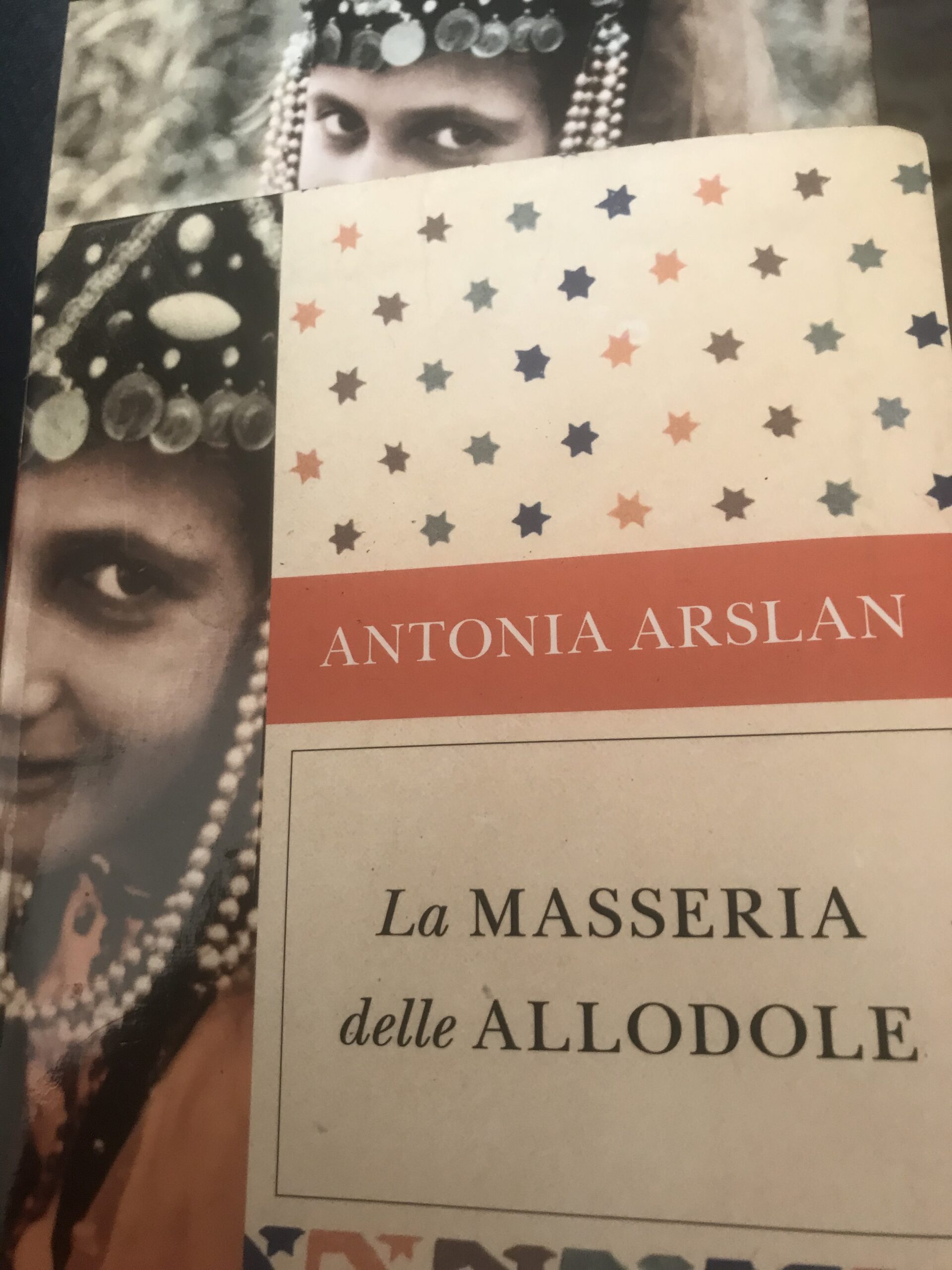 Poesia e tragedia. Antonia Arslan commenta il nuovo libro: Benedici questa croce di spighe. Antologia di scrittori armeni, vittime del genocidio”.