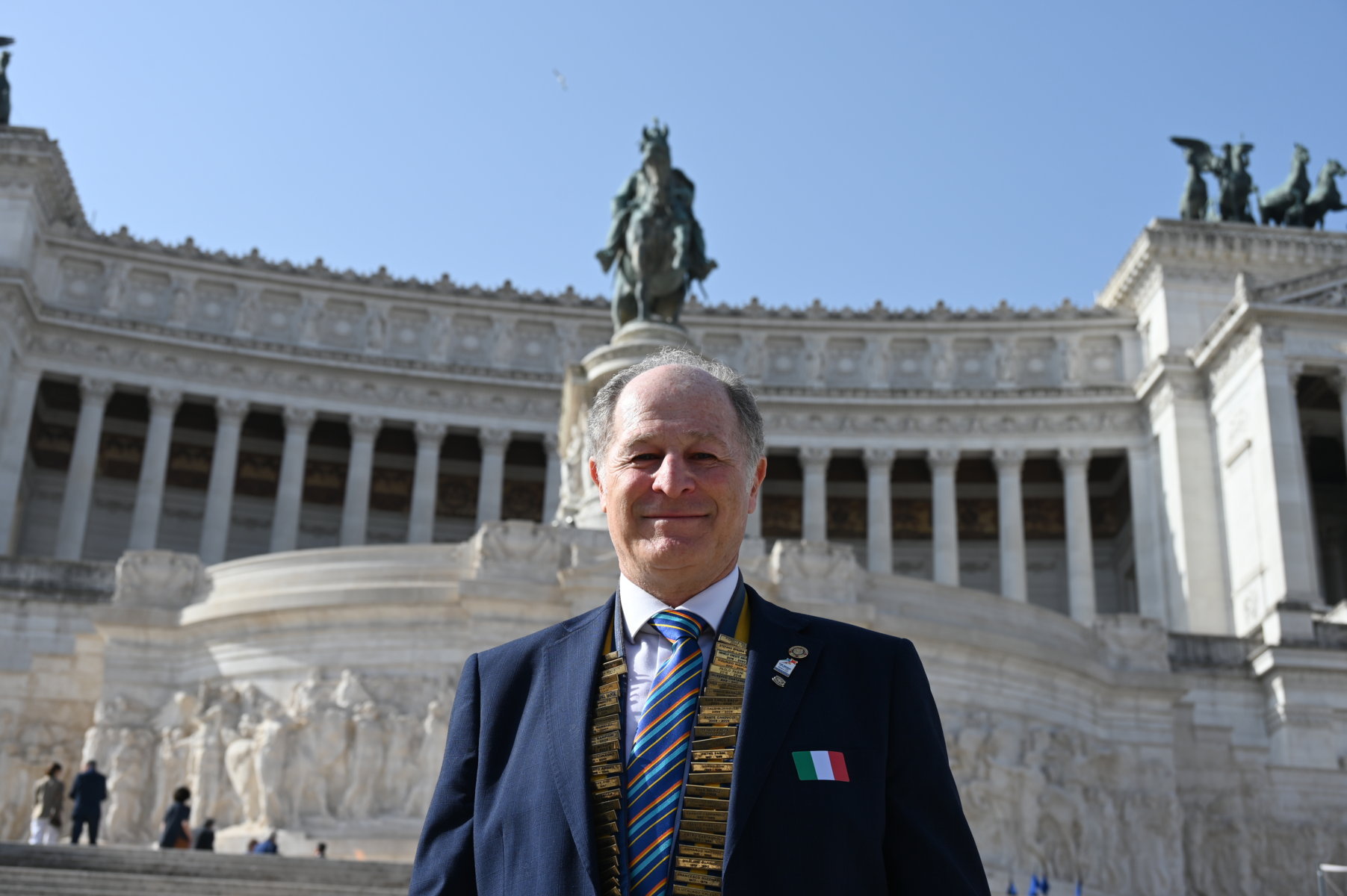 ALTARE DELLA PATRIA: A ROMA DEBUTTO EMOZIONANTE DEL NOSTRO GOVERNATORE ALBERTO AZZOLINI CON TUTTI I DG ITALIA